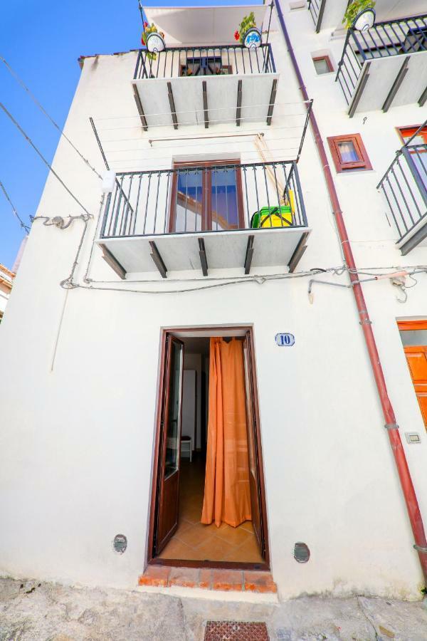 Casa Marta Apartment Cefalu Bagian luar foto
